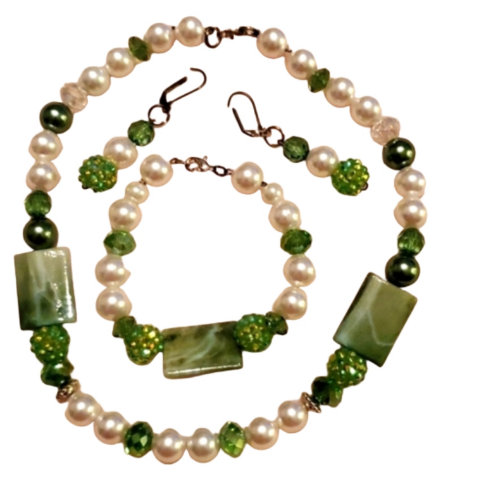 Pearl Green Beaded Jewelry Set Necklace Bracelet Earrings Costume Party
